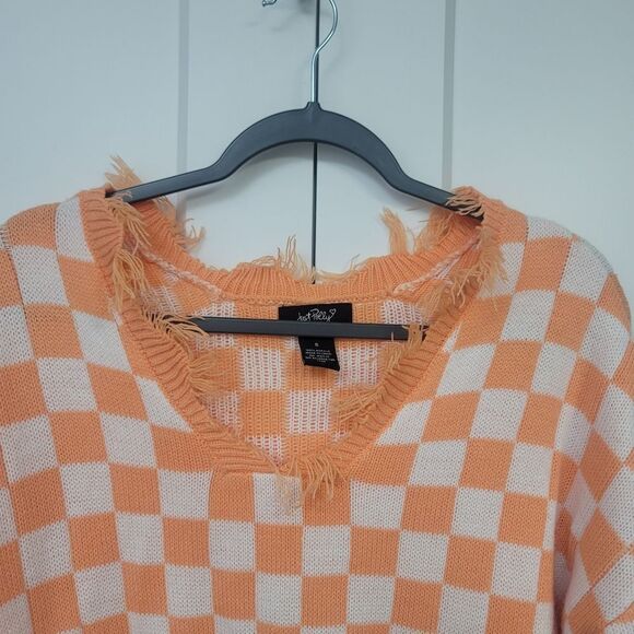 Just Polly Vneck Frayed Sweater, Small - Picture 5 of 8